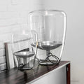 glas-tischlampe-wohnzimmer-elegante-innenraumbeleuchtung-modern-xlumina