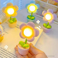 bloomlite-kleine-blumen-tischlampe-led-wohnzimmer-dekoration-xlumina