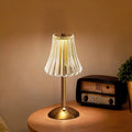 xLumina-led-retro-tischlampe-usb-aufladbar-stilvolle-beleuchtung-dekorativ