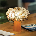 clarity-led-tischlampe-minimalistisches-design-energiesparend-modern-xlumina