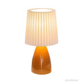 pleatedlight-dimmbarer-tischlampe-glasbasis-gefalteter-stoffschirm-usb-anschluss-elegant-design-xlumina2