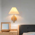 moderne-holz-Wandleuchte-naturholz-warmweiss-beleuchtung-modern-einfach-installation-xLumina