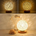 Wovenglow - Rattan Kugel Tischlampe