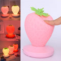 EONANT Kinder Erdbeer Nachtlicht, süße Silikon Erdbeer Touch Farbwechsel Lampe, Kinder LED Nachttischlampe, drei Modi Touch, Kinderzimmer, Büro, Urlaub Dekoration und Geschenke (Rosa)