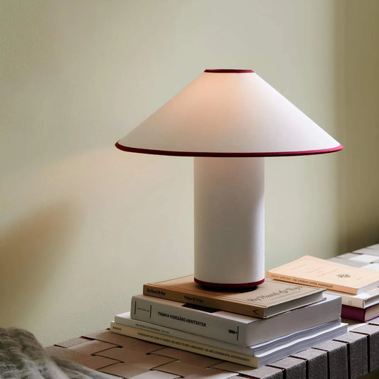 colette-tischlampe-modern-elegant-minimalistisch-led-beleuchtung-xlumina