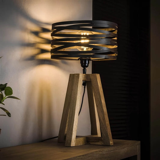 twistlampe-tischlampe-aus-holz-industrial-design-xlumina